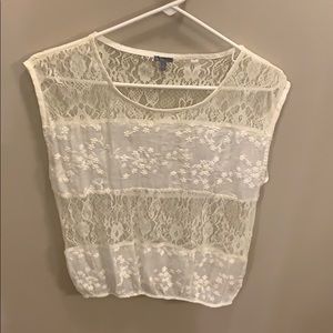 🌿Cute white lacy top🌿